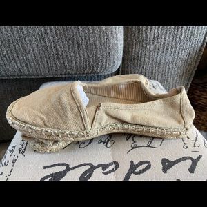 Women’s slip on